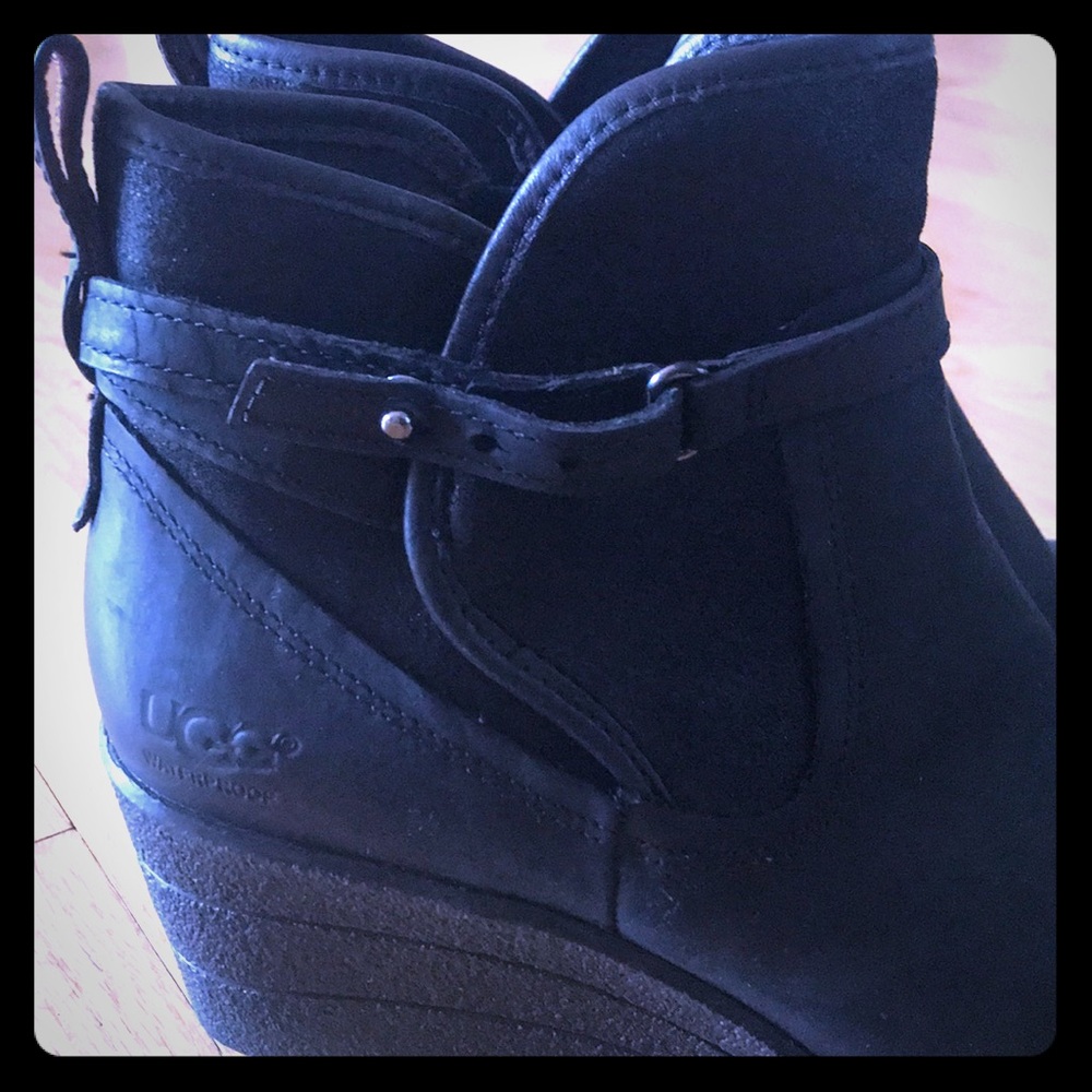 UGG wedge booties 8 BLACK NEW